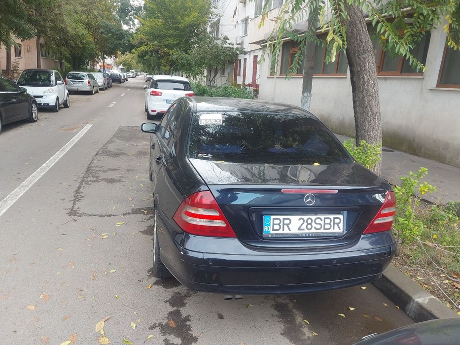De vanzare autoturism