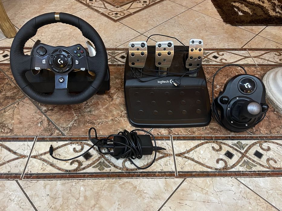 Volan Logitech G920 cu Pedale , Schimbator