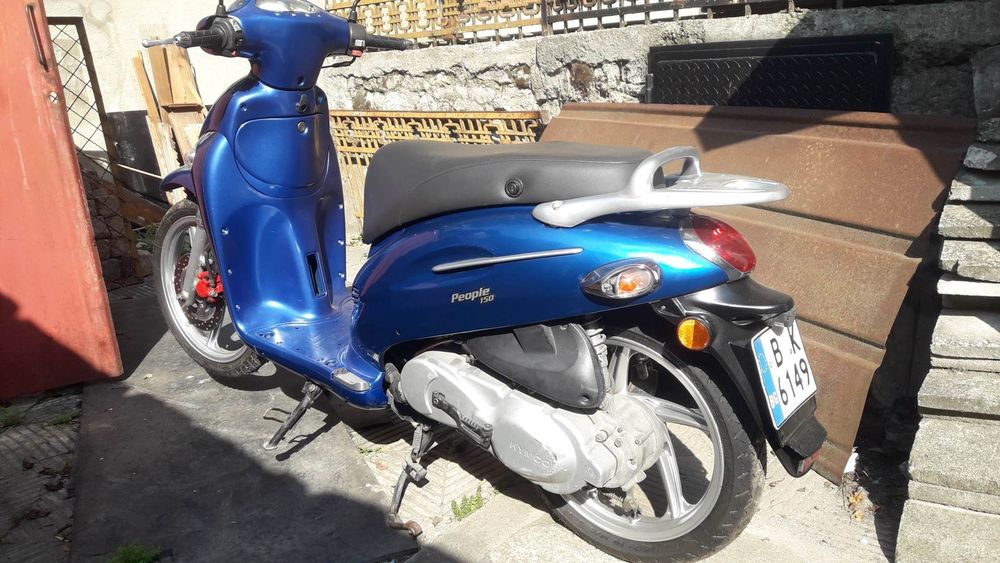 Мотоциклет скутер Кимко Пийпъл 150