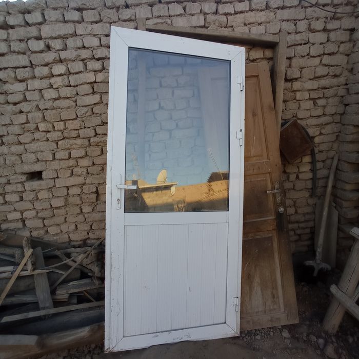 Akfa eshik rom sotiladi