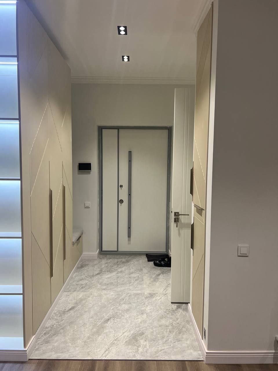 Mirabad Avenue Продается 3 комнатная квартира ремонт Гостиница Россия