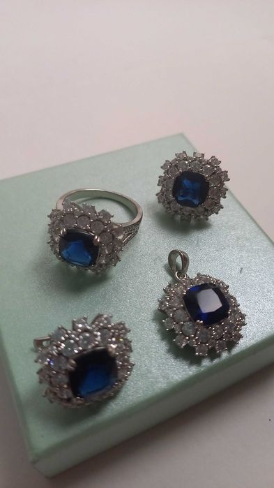 Серебряный комплект