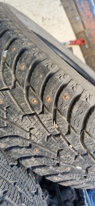 Шины шипованные 195/55R16