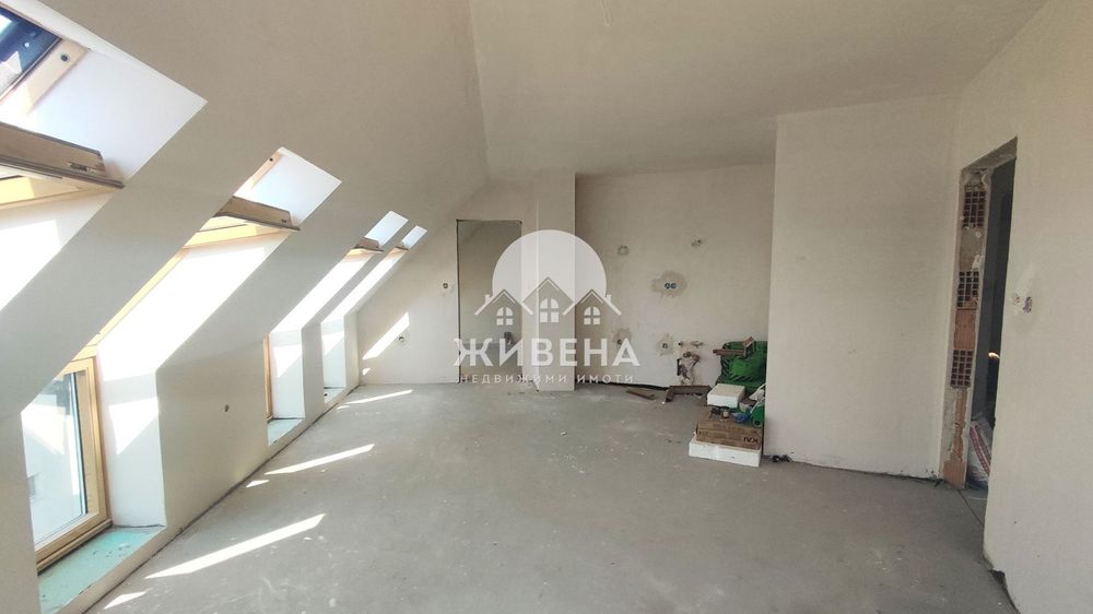3-стаен апартамент, преди Акт 15, Базар Левски, площ 97 кв.м
