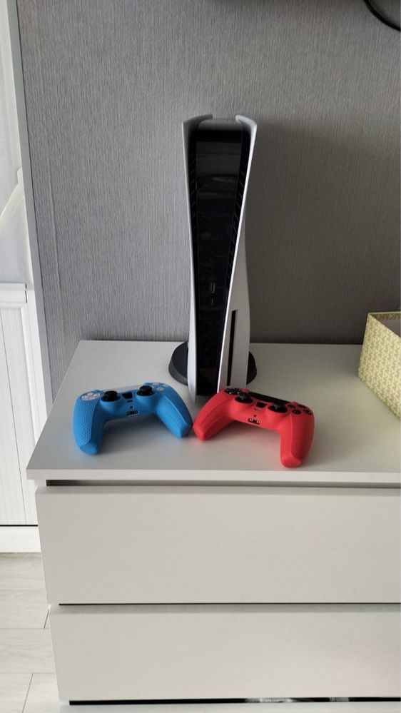 Ps5 в отличном состоянии