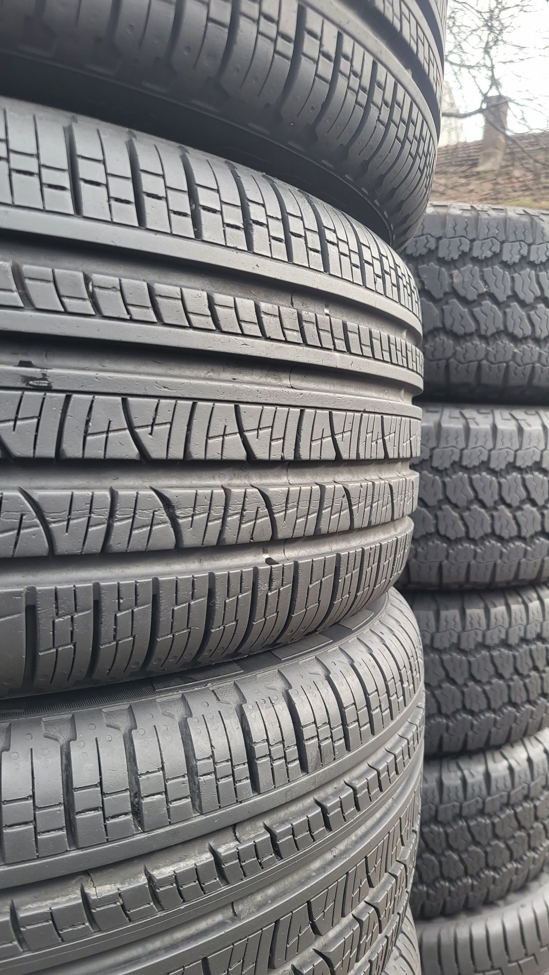 4бр. 235 50 18 Pirelli всесезонни.