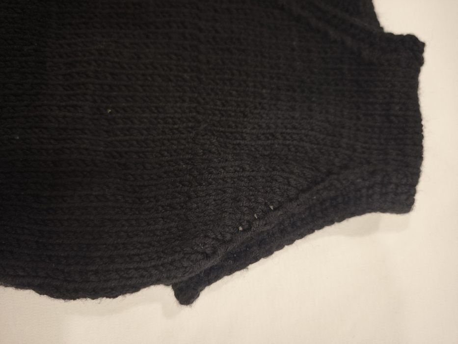 Безрукавка вязаная