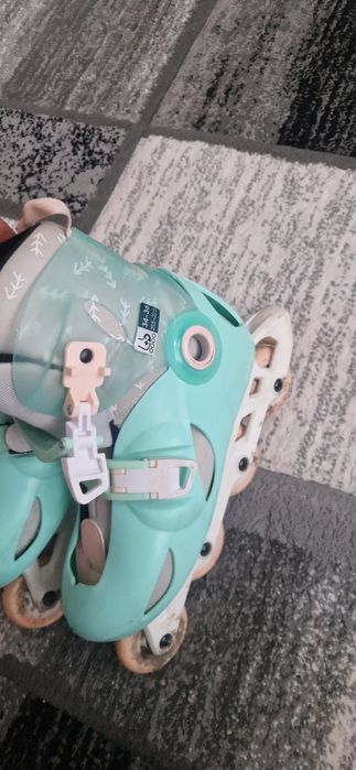 Vand role culoare turcoaz