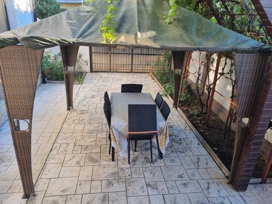 Casa de inchiriat pe luna sau in regim hotelier