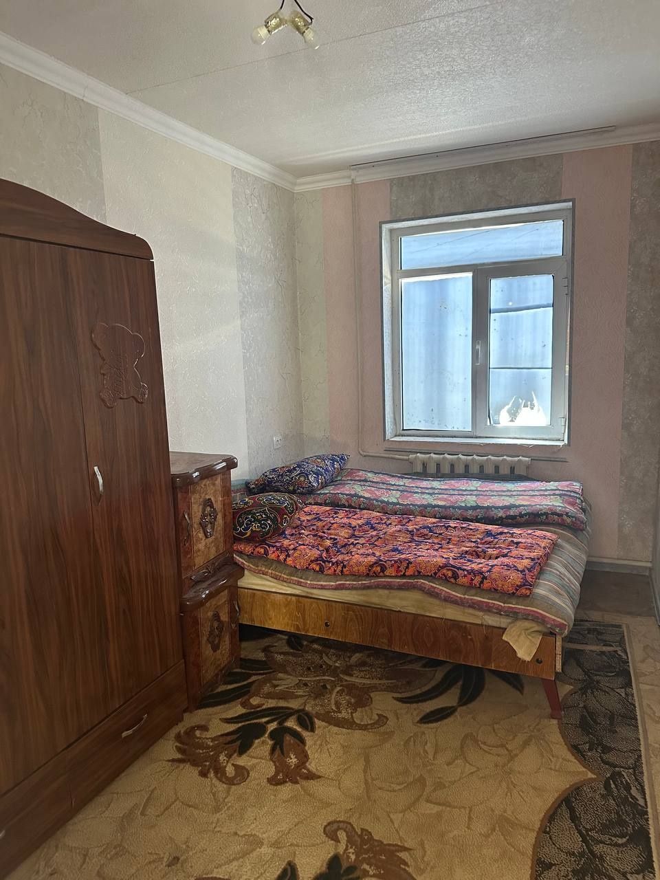Срочно аренда ховли эшонгузарда 2 хонали нархи 200$ 2 этажли оилага,