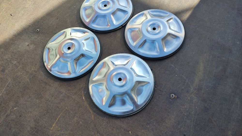 Vând set capace testoasa Dacia 1300/1310