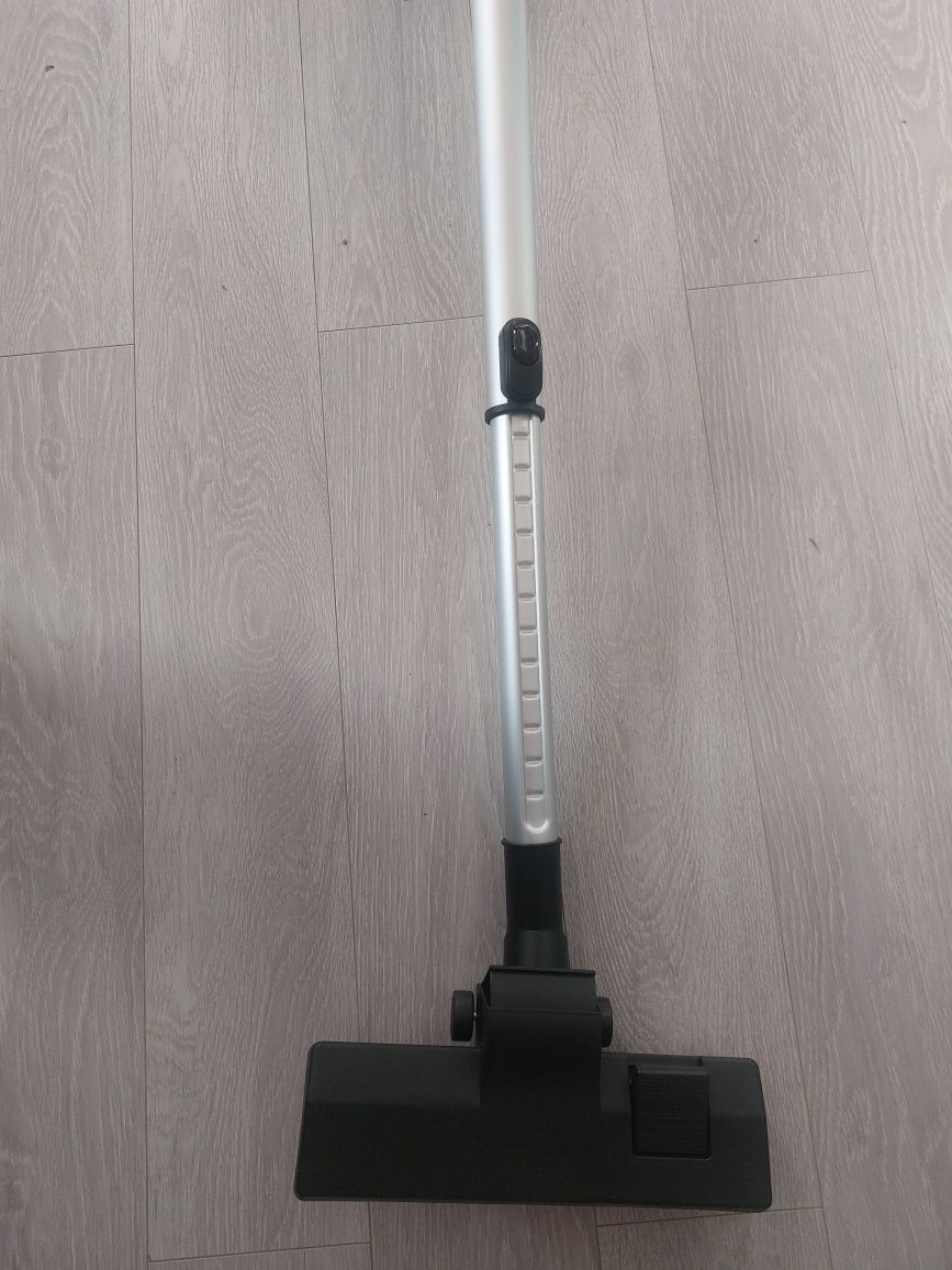 Aspirator vertical 2in1 1200w nou