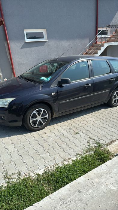 Vind ford focus din 2006 in stare functinala