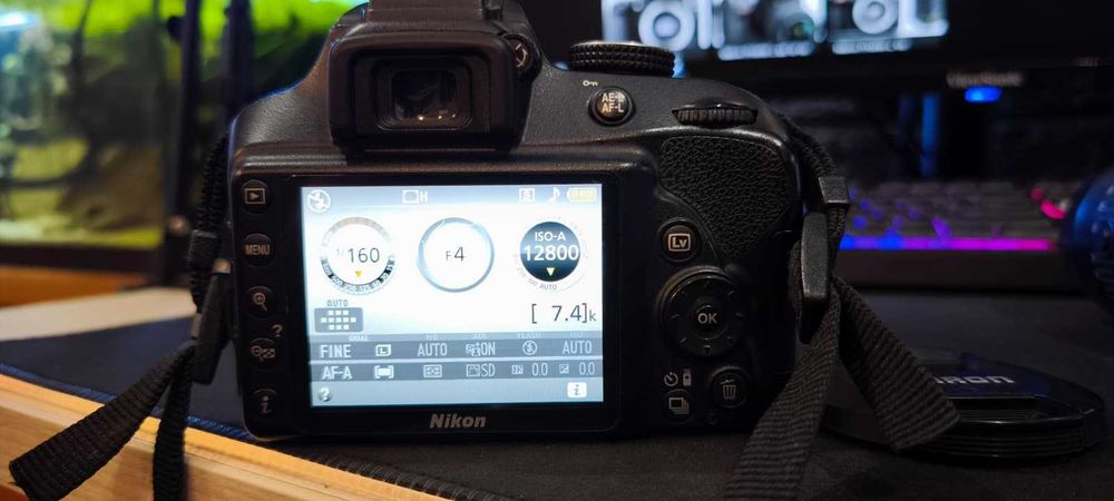 Aparat foto DSLR Nikon D3400 + obiectiv Nikon 18-55mm+Tamron 70-300mm