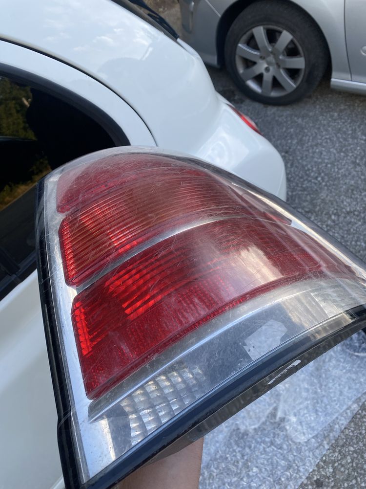 Десен стоп за OPEL ZAFIRA B
