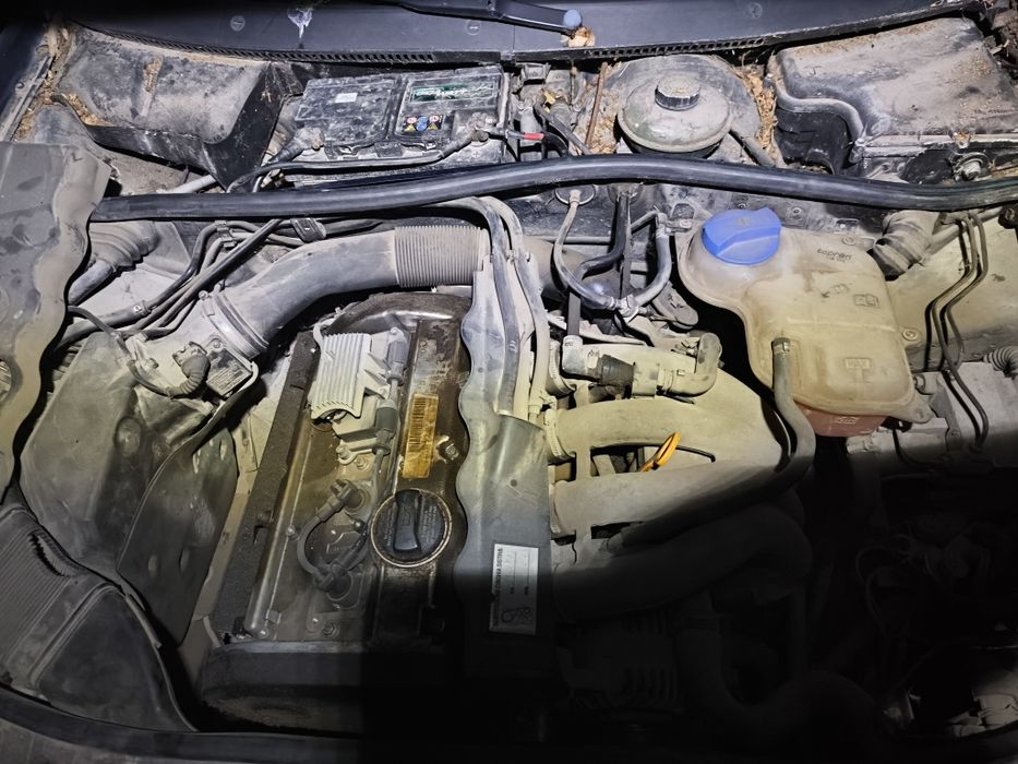 Ауди а4 На части 1,8 125 коня