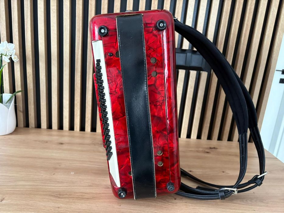 Acordeon Parrot/Scandalli cu 96 de basi