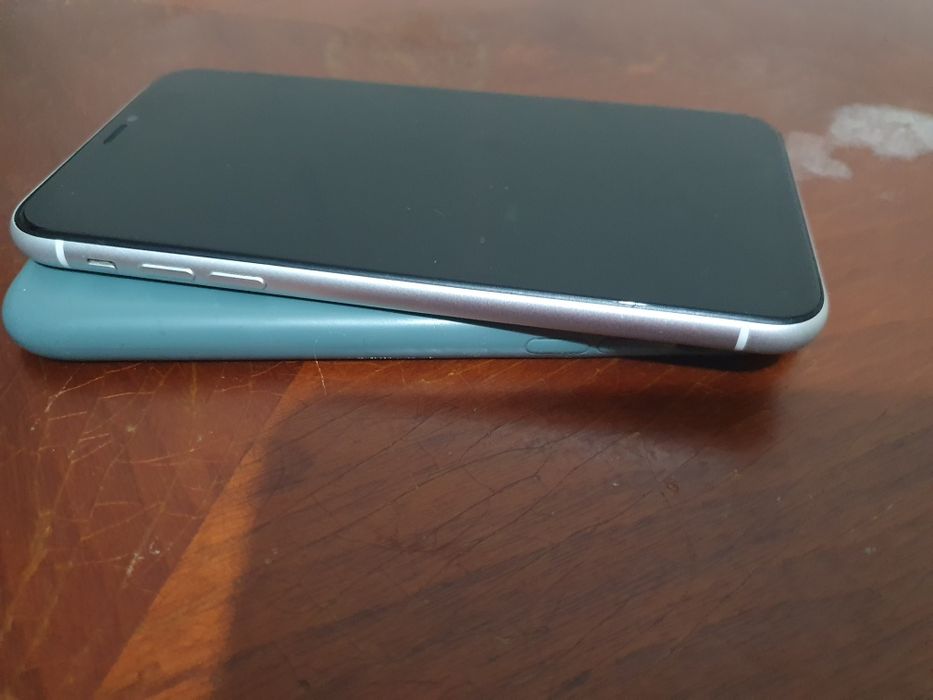 Iphone xr в отличном состояний
