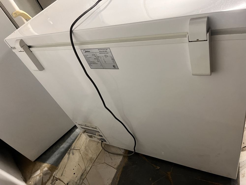 Морозильник Midea 203л