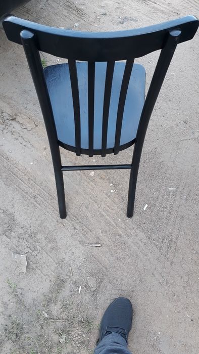 Стулья 2 штуки по 3000 тенге за 1 шт                        .