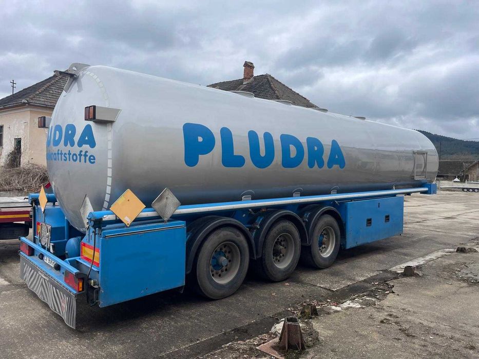 Cisterna ADR Schrader, pret cu TVA