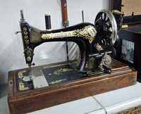 Masina de cusut Singer, an fabricatie 1908, functioneaza perfect.