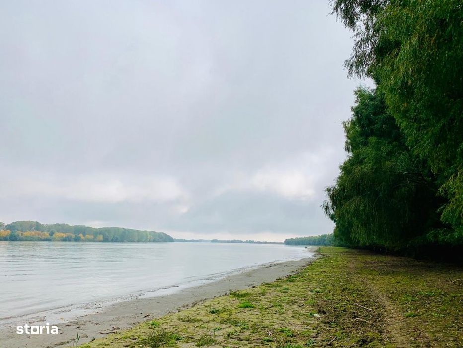 Mahmudia - teren intr o zona superba cu deschidere la apa