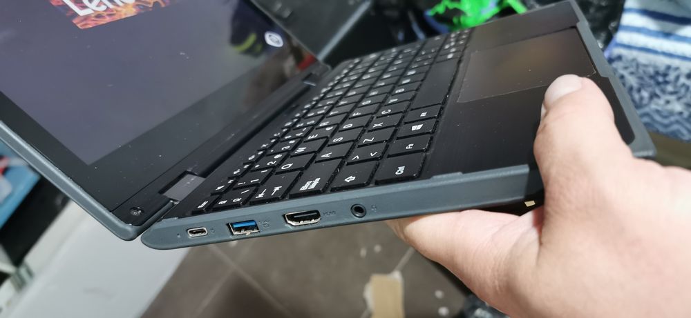 vand laptop lenovo 300e 2gen