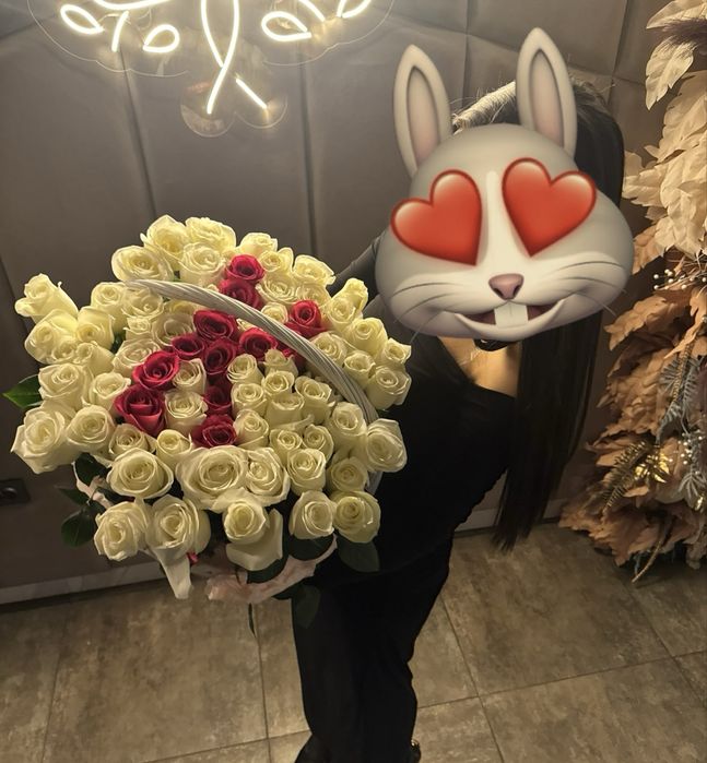 Розы в корзине буква К