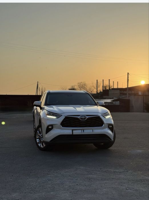 Toyota Highlander hybrid sotiladi srochnaaaa