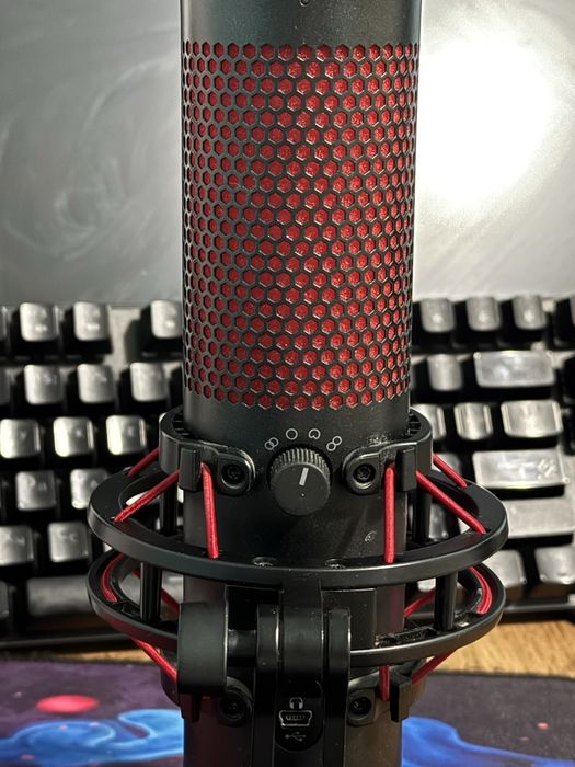 Микройон HyperX QuadCast