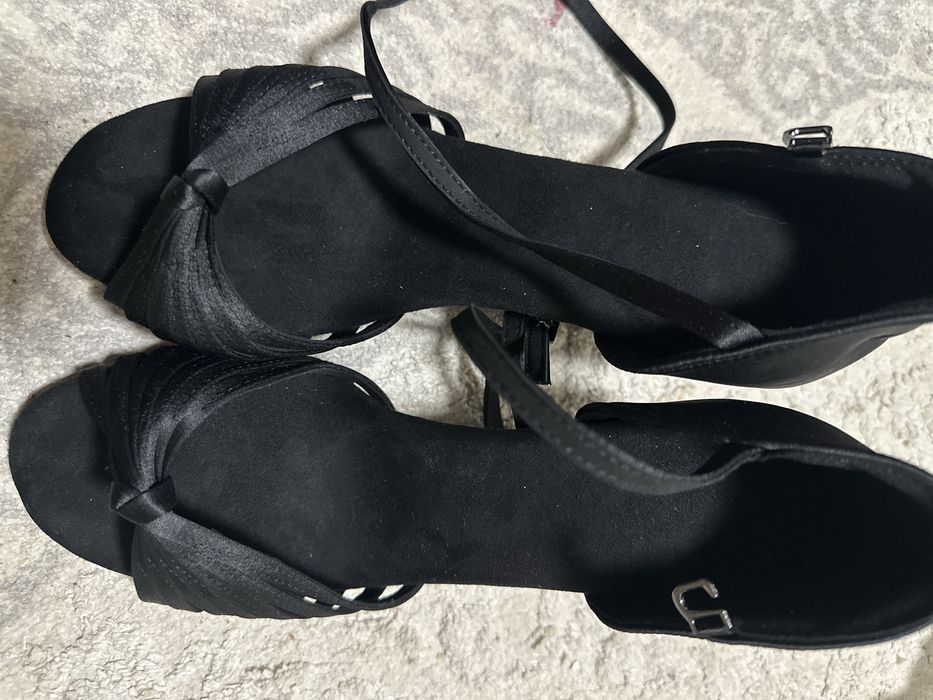 Туфли для бальных танцев