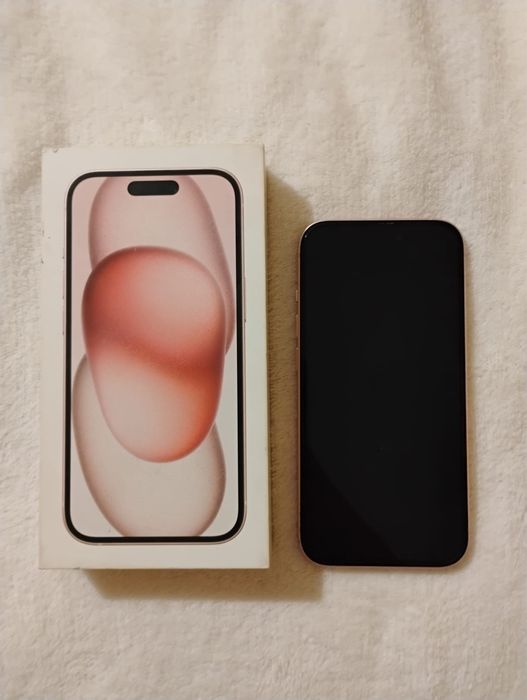 iphone 15 pink  90% baterie