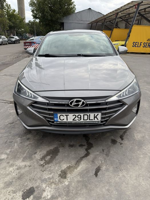 Hyundai Elantra 2019  1.6i