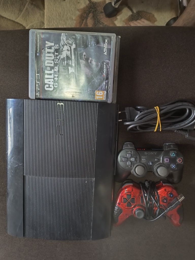 Vand PS3 SuperSlim in conditie buna