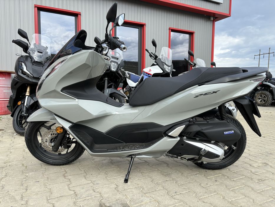 Scuter Honda PCX 125cc 2024 categoria B nou
