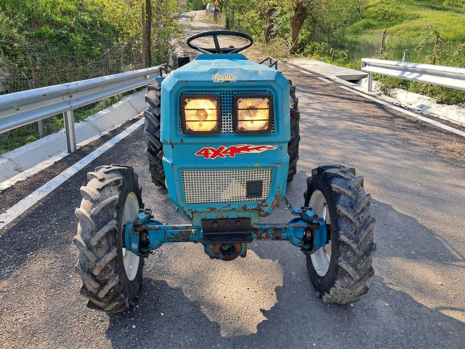 Tractoras Bertolini 33 cai 4x4