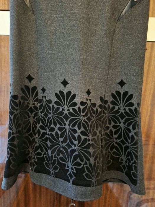 Продавам елегантна зимно/есенна пола