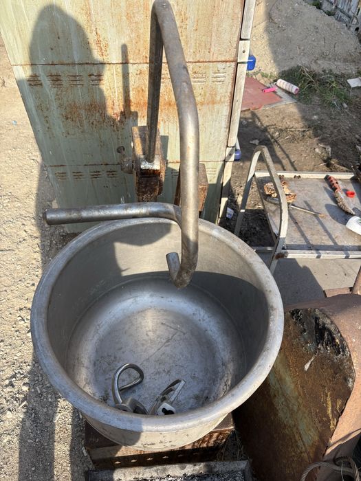 Тестомес 380 В, 1.1 кВт — почти не использованный