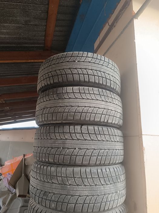 Продам резину  205/55 R16