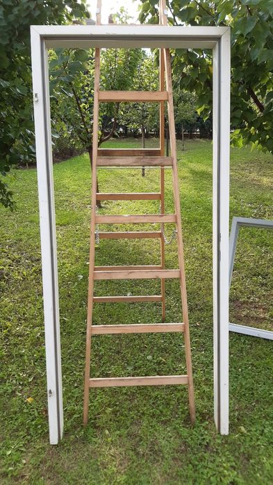 Dulap usi glisante .tocuri metalice