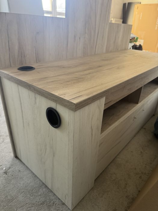 ТВ шкаф Momax, бял дъб