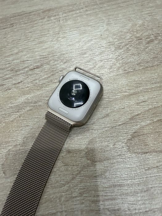 iWatch SE 2 спукано стъкло