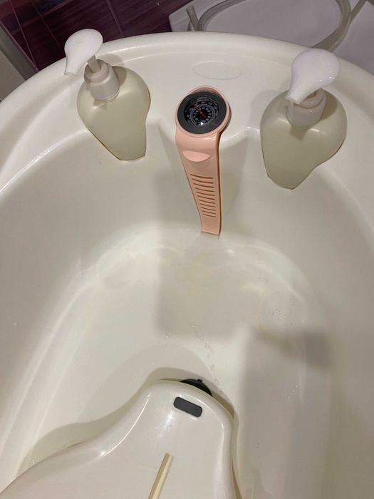 вана със стойка за бебе