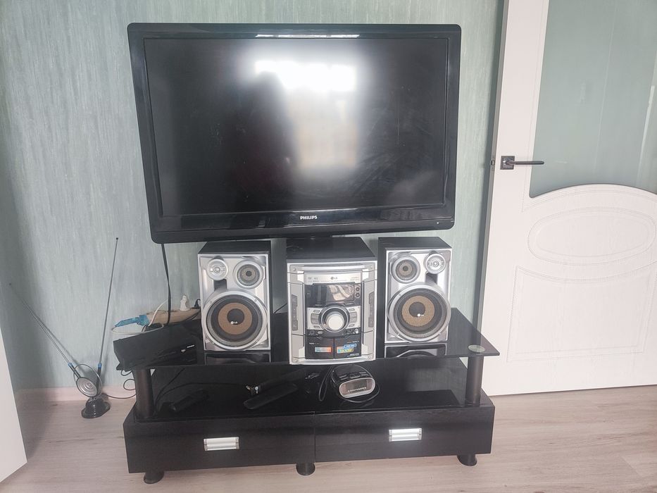 Тумба под телевизор