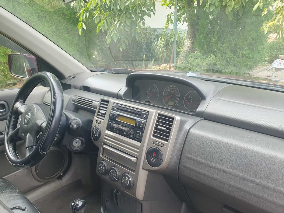 Nissan X-trail T30 2005