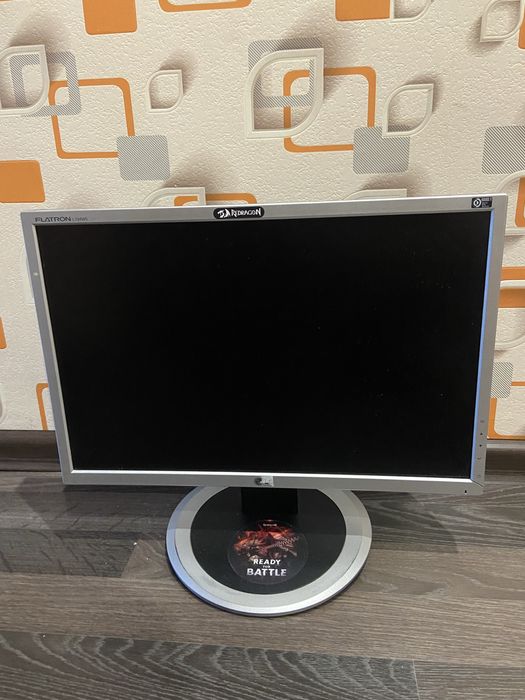 Монитор LG в нормальном состояние