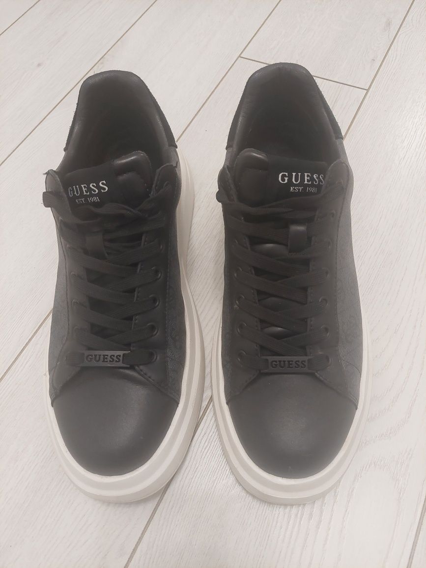 Мъжки кецове Guess