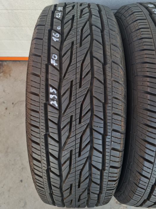 Всесезонни гуми 4 броя за Джип CONTINENTAL CrossContact 235 70 R15