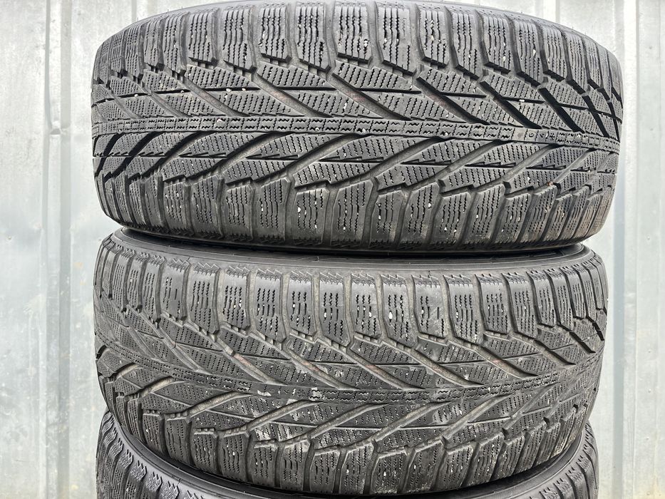 4 anvelope iarna 235/60 R18, Nokian, 6mm profil ramas, DOT 2017